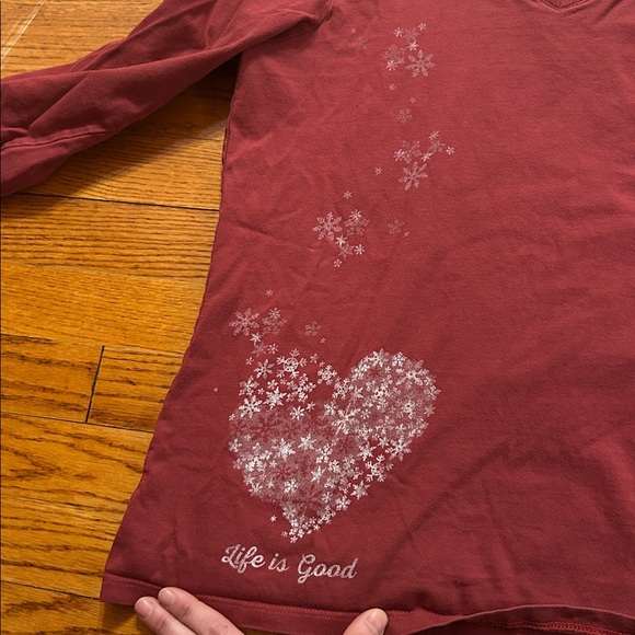 Life Is Good Maroon Womens V-Neck Shirt with Heart and Floral Design size M - Picture 4 of 5